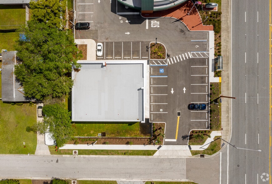 More Photos Of 3483 Clark Rd, Sarasota General Retail For Sale