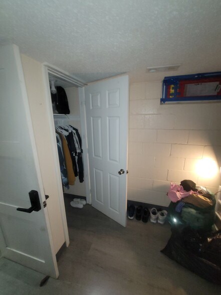 More Photos Of 1458 W 32nd St, Indianapolis Apartments For Sale