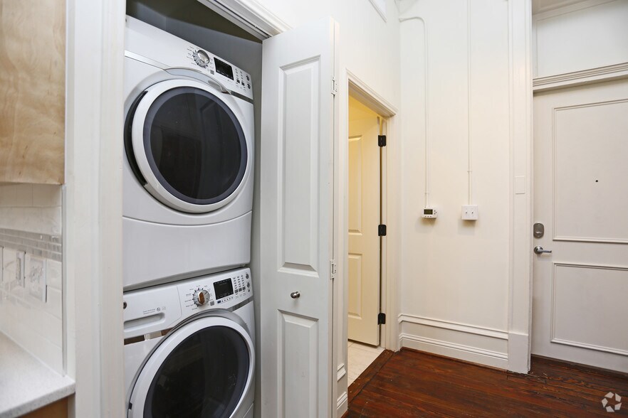 More Photos Of 401 N Carroll Ave, Dallas Apartments For Sale