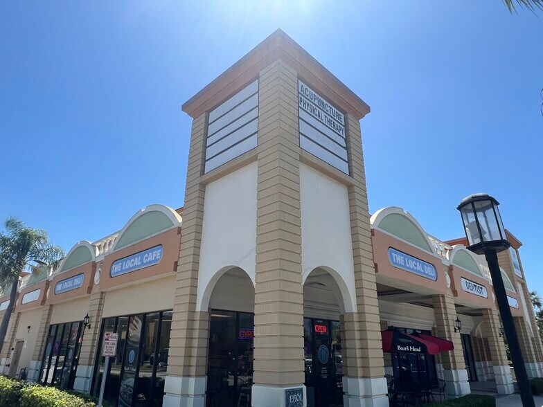 More Photos Of 13505 Icot Blvd, Clearwater Unknown For Lease