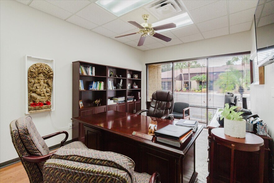 More Photos Of 611 Druid Rd E, Clearwater Office For Sale