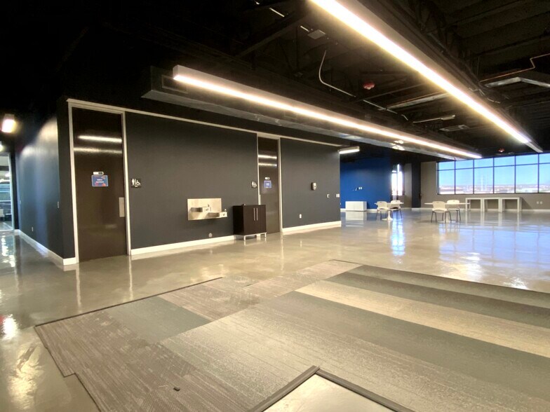 More Photos Of 6010 S Durango Dr, Las Vegas Loft Creative Space For Sale