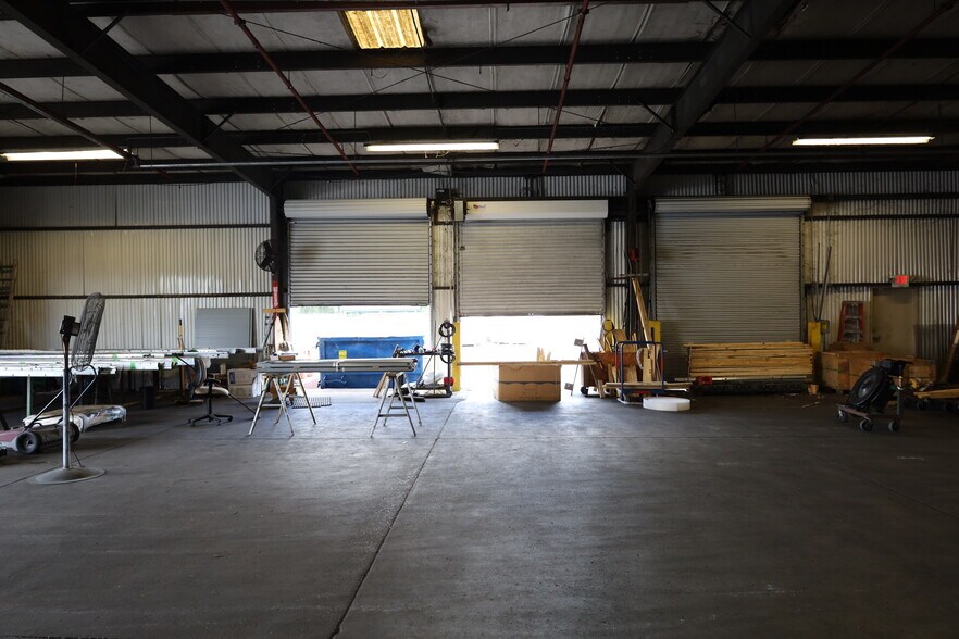 More Photos Of 10407 Rocket Blvd, Orlando Manufacturing For Lease