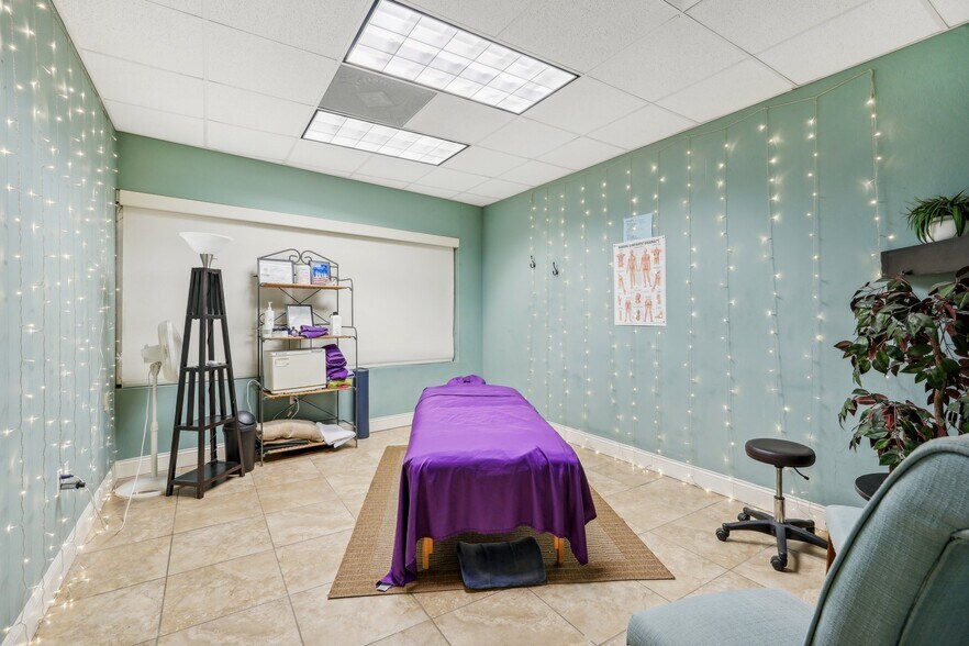 More Photos Of 1404 Del Prado Blvd S, Cape Coral Storefront Retail Office For Sale