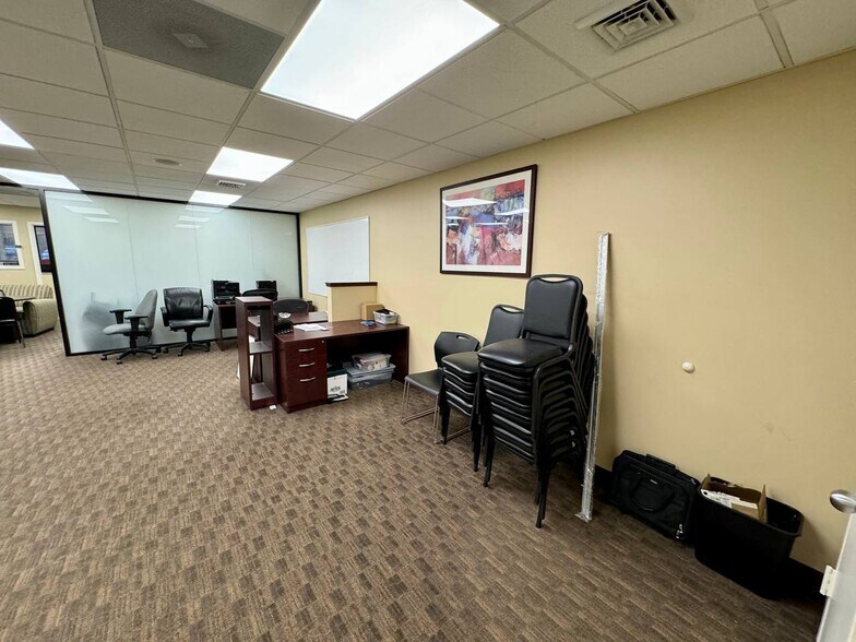 More Photos Of 225 Gordons Corner Rd, Manalapan Township Medical For Lease