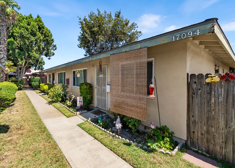 More Photos Of 10762-17104 B Ln, Huntington Beach Multifamily For Sale