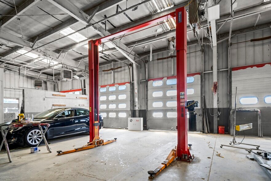 More Photos Of 512 W Center St, Manchester General Retail For Sale