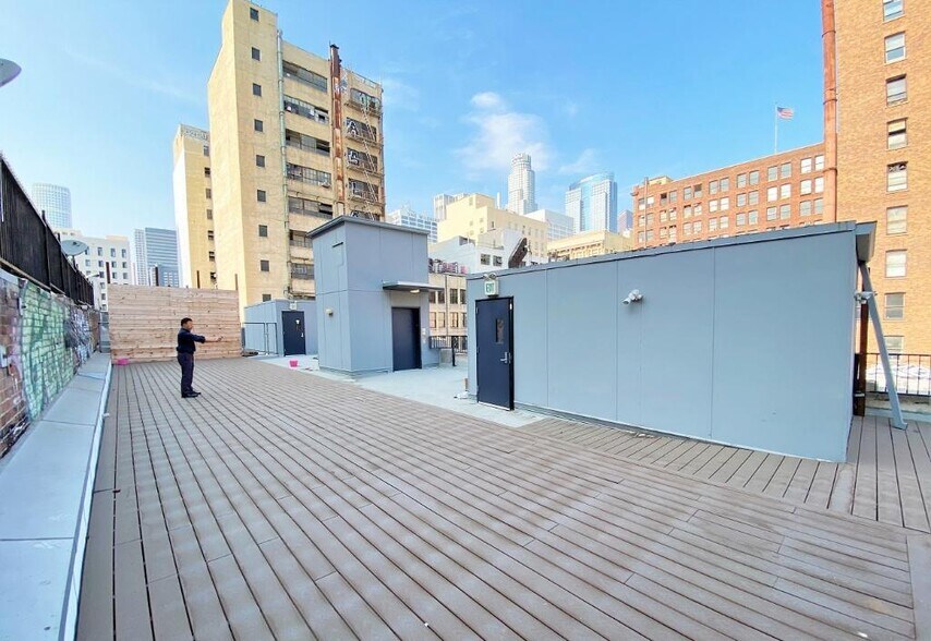 More Photos Of 731 S Broadway, Los Angeles Loft Creative Space For Lease