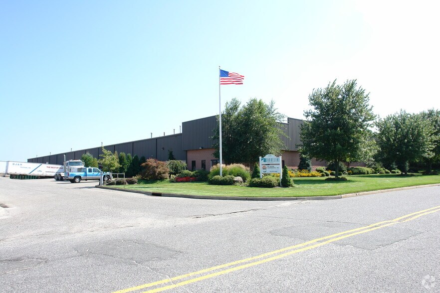Primary Photo Of 175 Lehigh Ave, Lakewood Warehouse For Lease