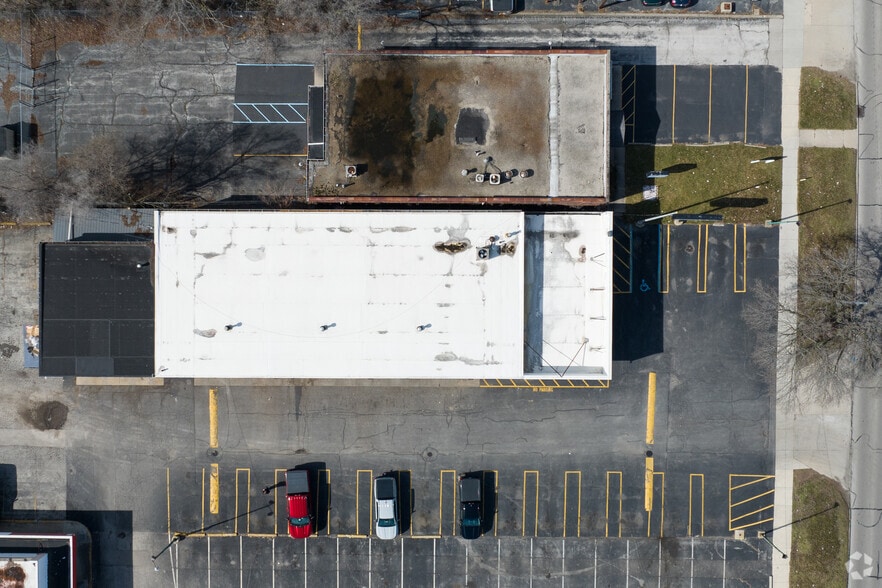 More Photos Of 2779 W Central Ave, Toledo Auto Repair For Lease