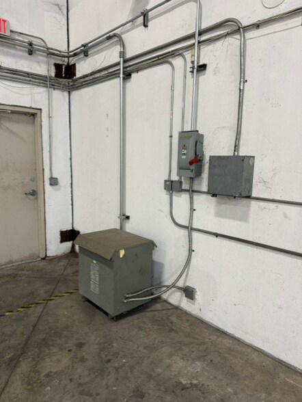 More Photos Of 5001 NW 13th Ave, Pompano Beach Warehouse For Lease