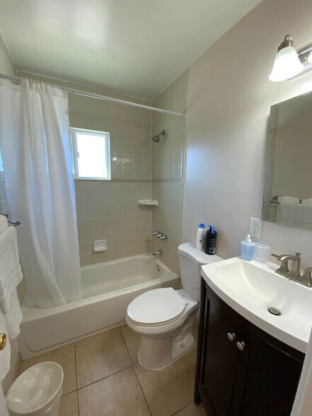 More Photos Of 12592 Washington Pl, Los Angeles Apartments For Sale