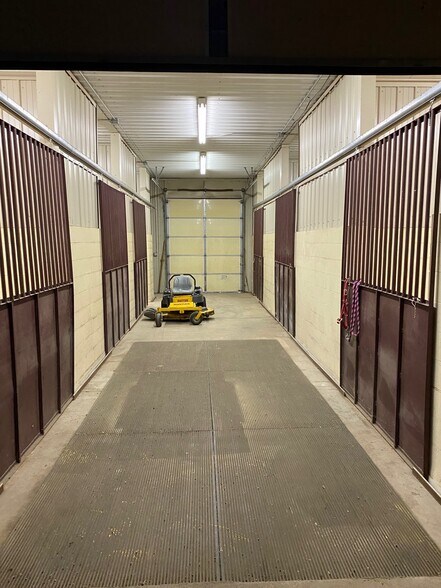 More Photos Of 36161 W Highway 51, Mannford Service For Sale