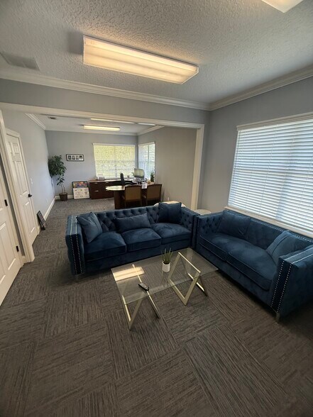 More Photos Of , Jacksonville Office For Sale
