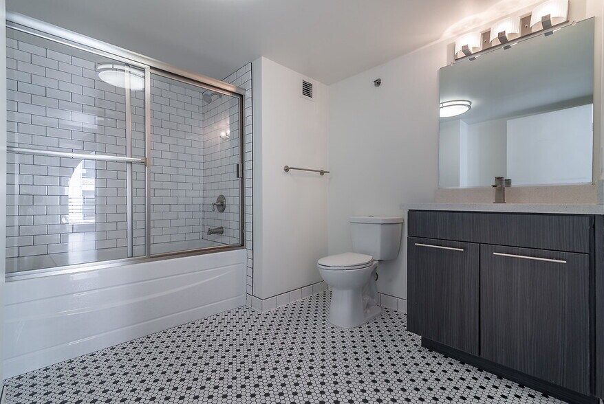 More Photos Of 610 S Main St, Los Angeles Apartments For Lease