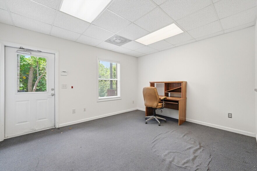 More Photos Of 70 Mountain Dr, Dahlonega Medical For Lease