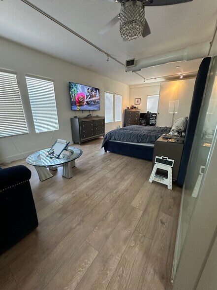 More Photos Of 3620 NE 2nd Ave, Miami Loft Creative Space For Sale