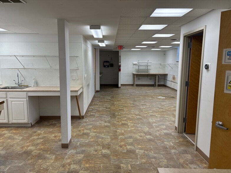 More Photos Of 1751-1757 Smizer Station Rd, Fenton Office Residential For Lease