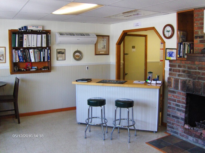 More Photos Of 4 Orrs Mills Rd, Salisbury Mills General Retail For Lease