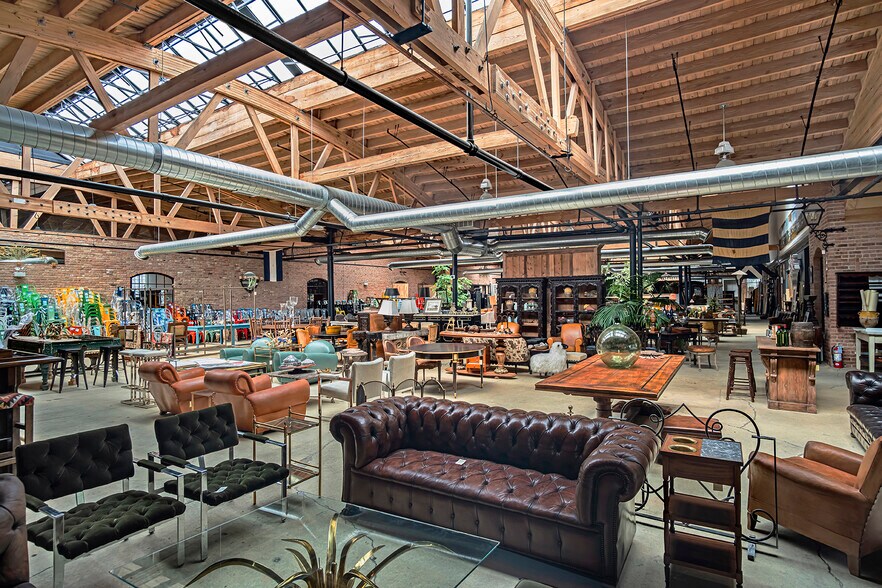 More Photos Of 1750 N Springfield Ave, Chicago Warehouse For Sale