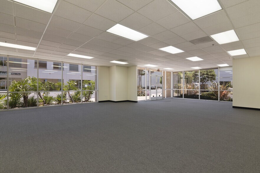 More Photos Of 1251 Puerta Del Sol, San Clemente Warehouse For Sale