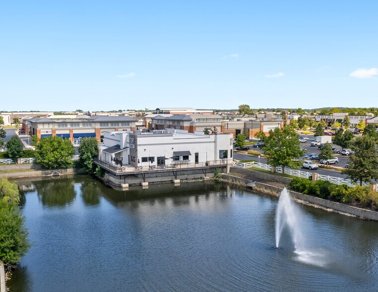 More Photos Of 1702 Commons Dr, Geneva Restaurant For Sale