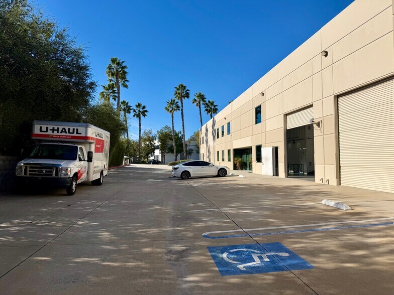 More Photos Of 2575 Fortune Way, Vista Warehouse For Lease