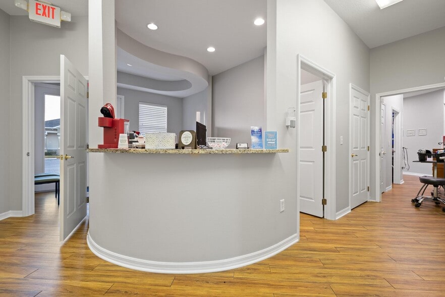 More Photos Of 17929 Hunting Bow Cir, Lutz Healthcare For Sale