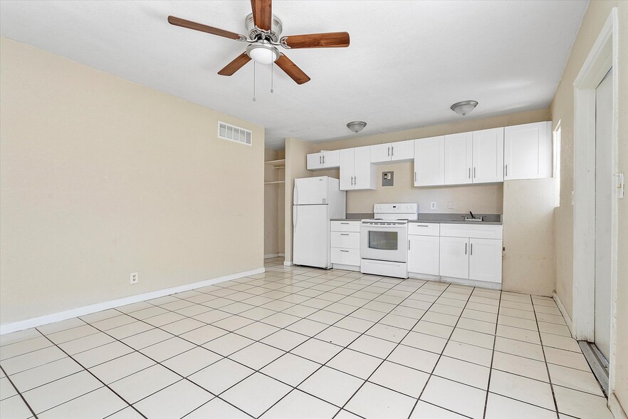 More Photos Of 901-951 NW 8th Ave, Pompano Beach Apartments For Sale