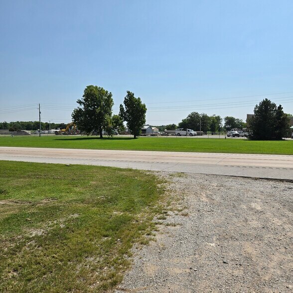 More Photos Of 2992 N Hwy 167, Catoosa Office For Sale