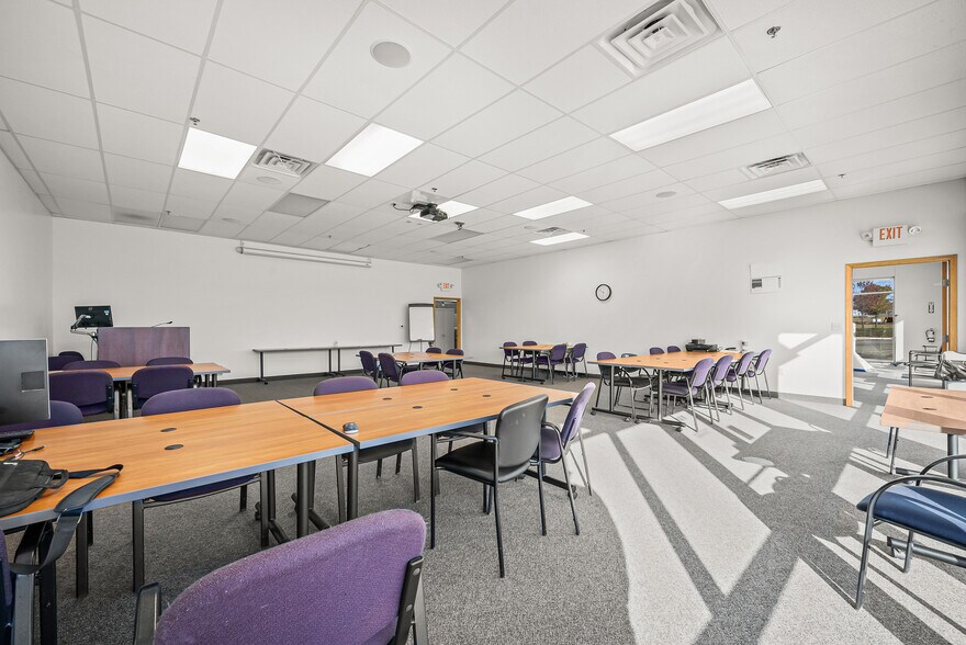 More Photos Of 2570 Gracie Dr, Baldwin Unknown For Lease