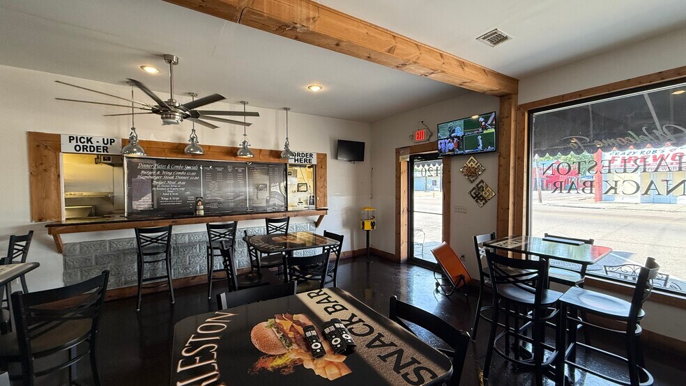 More Photos Of 120 Main St, Charleston Restaurant For Sale