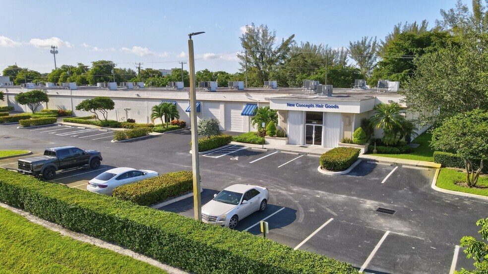 Primary Photo Of 3690 NW 53rd St, Fort Lauderdale Showroom For Lease