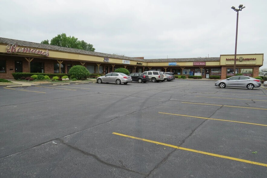 More Photos Of 1815-1957 W Glen Park Ave, Griffith Unknown For Lease