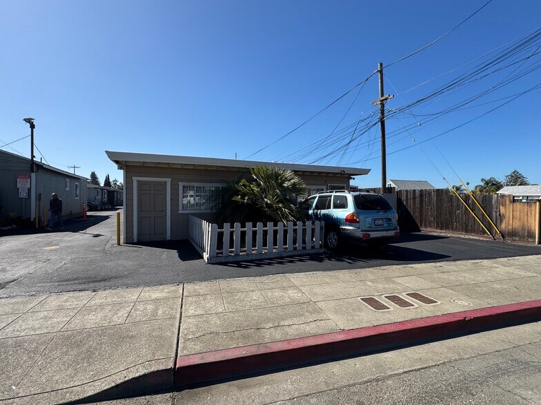 More Photos Of 19465 Meekland Ave, Cherryland Apartments For Sale