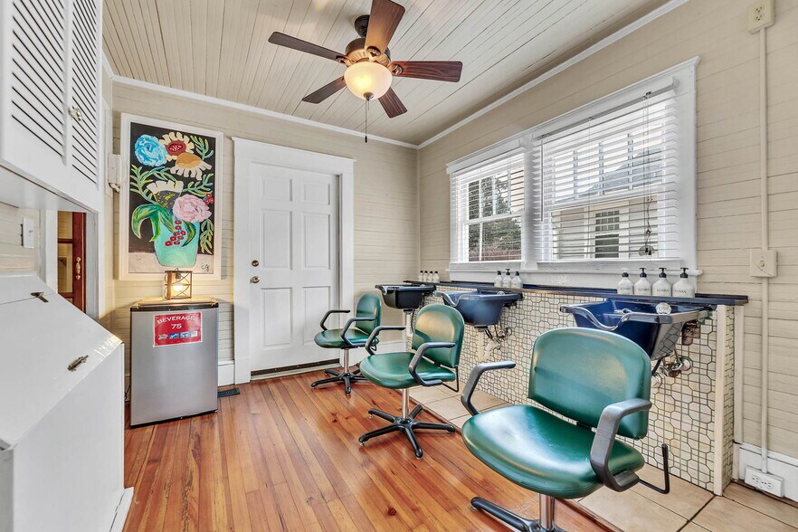 More Photos Of 104 State St, Greensboro Freestanding For Sale