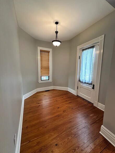 More Photos Of 152 E Fourth St, Lexington Apartments For Sale