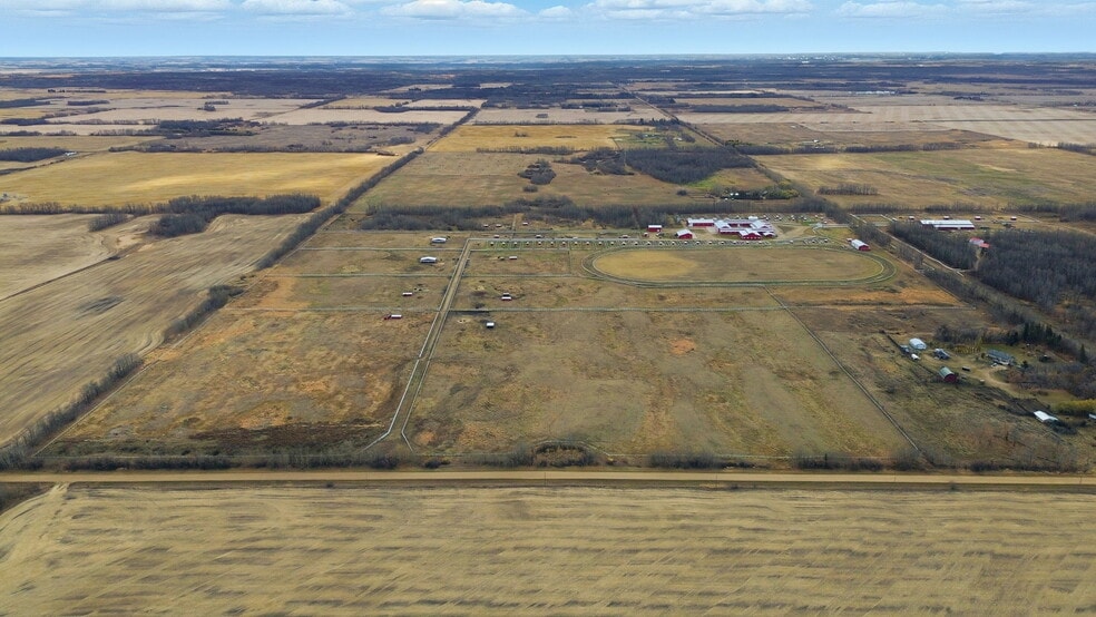 More Photos Of 58117 Range 211 Rd, Redwater Specialty For Sale