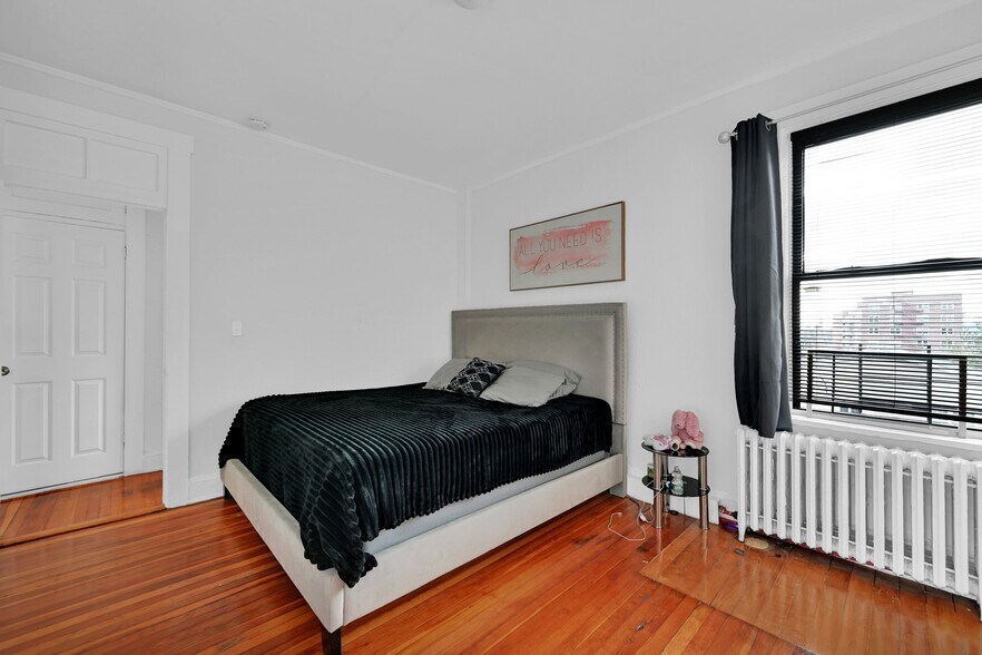 More Photos Of 737 Warburton Ave, Yonkers Apartments For Sale