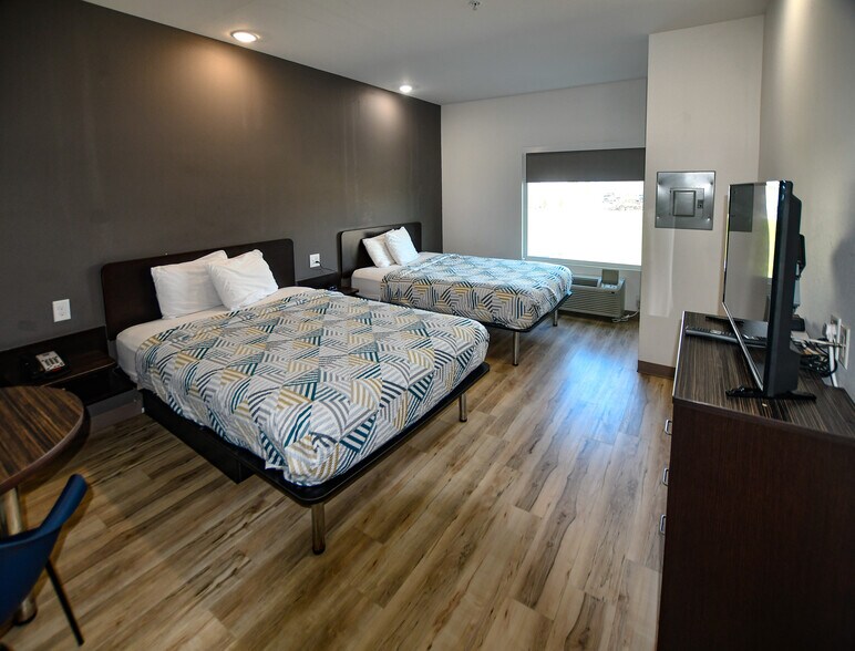 More Photos Of 2740 N Westport Dr, Port Allen Hotel For Sale