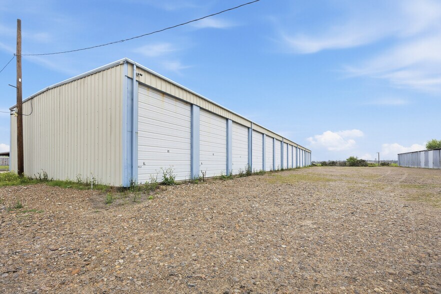 More Photos Of 7030 Brezina Rd, Corpus Christi Self Storage For Sale