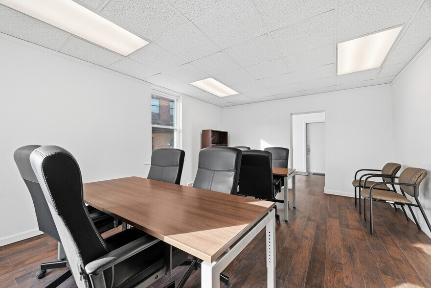 More Photos Of 2404 Saw Mill Run Blvd, Pittsburgh Storefront For Sale