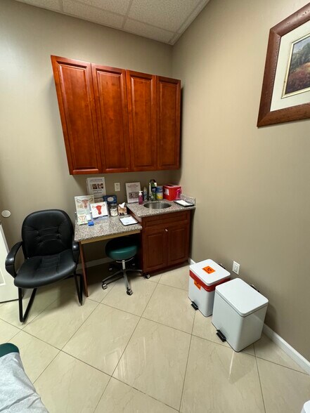 More Photos Of 1741-1759 N University Dr, Pembroke Pines Storefront Retail Office For Sale