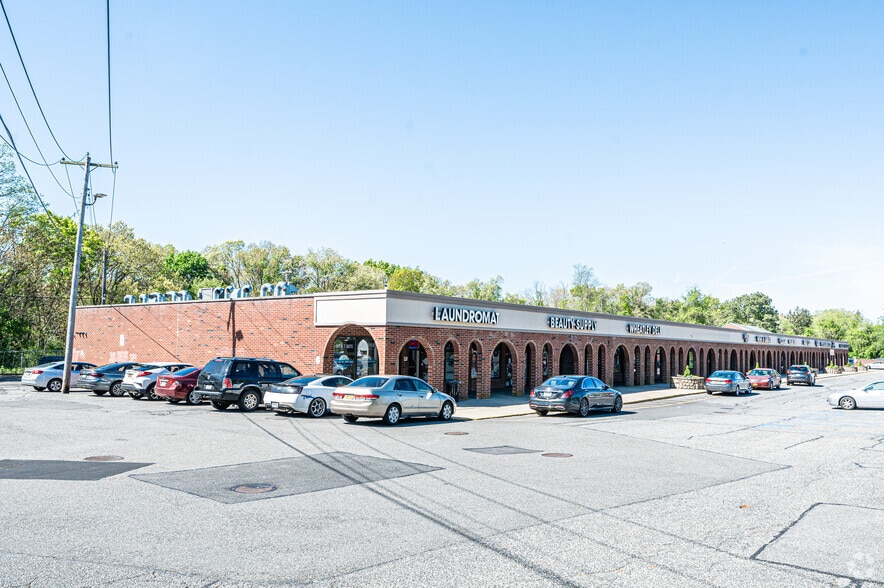 Primary Photo Of 2-44 Colonial Springs Rd, Wyandanch General Retail For Lease