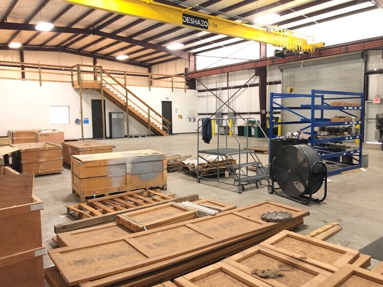 More Photos Of 10198 Fairbanks North Houston Rd, Houston Warehouse For Lease