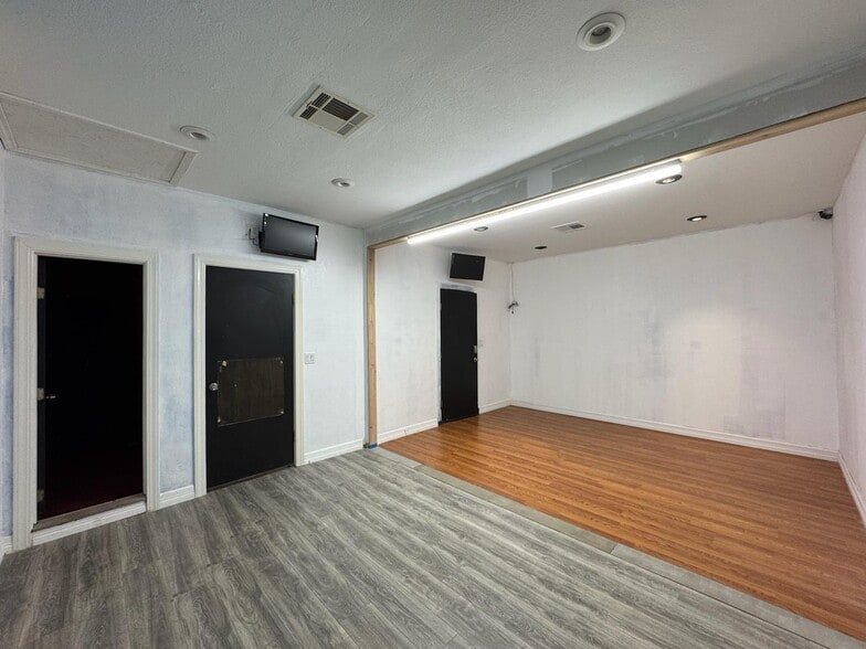 More Photos Of 2801-2825 Gulf Fwy, Houston Unknown For Lease