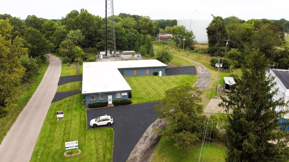 Primary Photo Of 10 Rhoda St, Farrell Flex For Lease