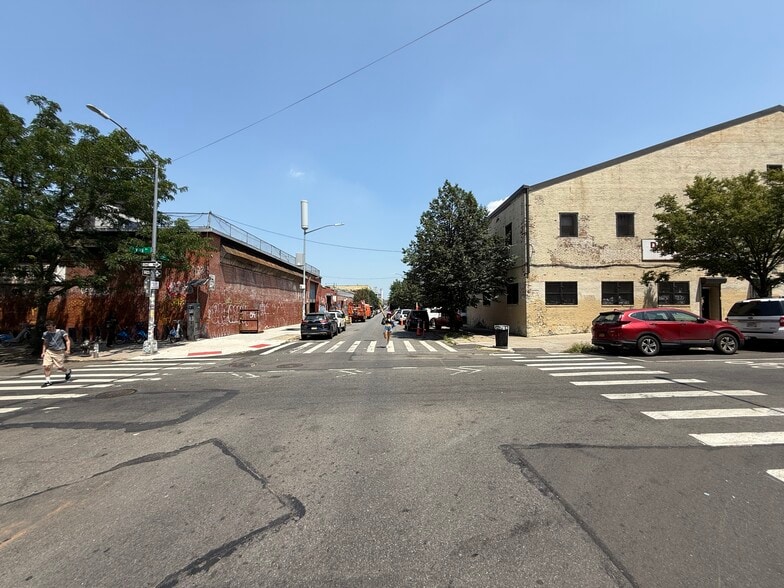 Primary Photo Of 35 Irving Ave, Brooklyn Warehouse For Lease