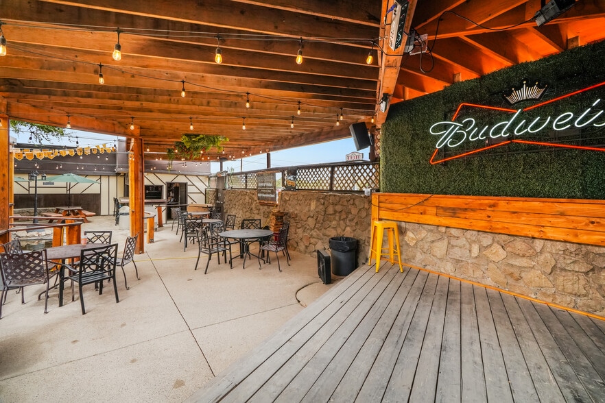 More Photos Of 5200 Doniphan Dr, El Paso Bar For Sale