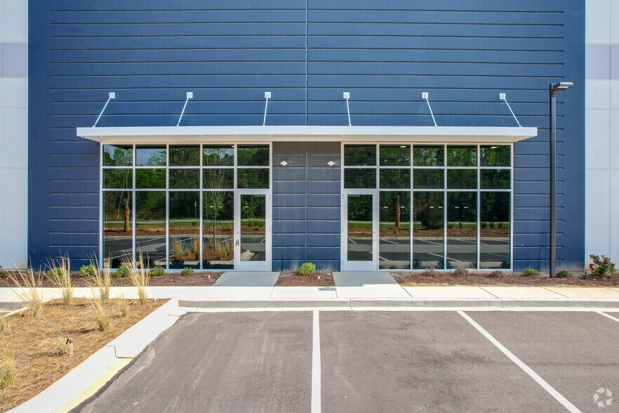 More Photos Of 104 Pinnacle Way, Summerville Manufacturing For Lease